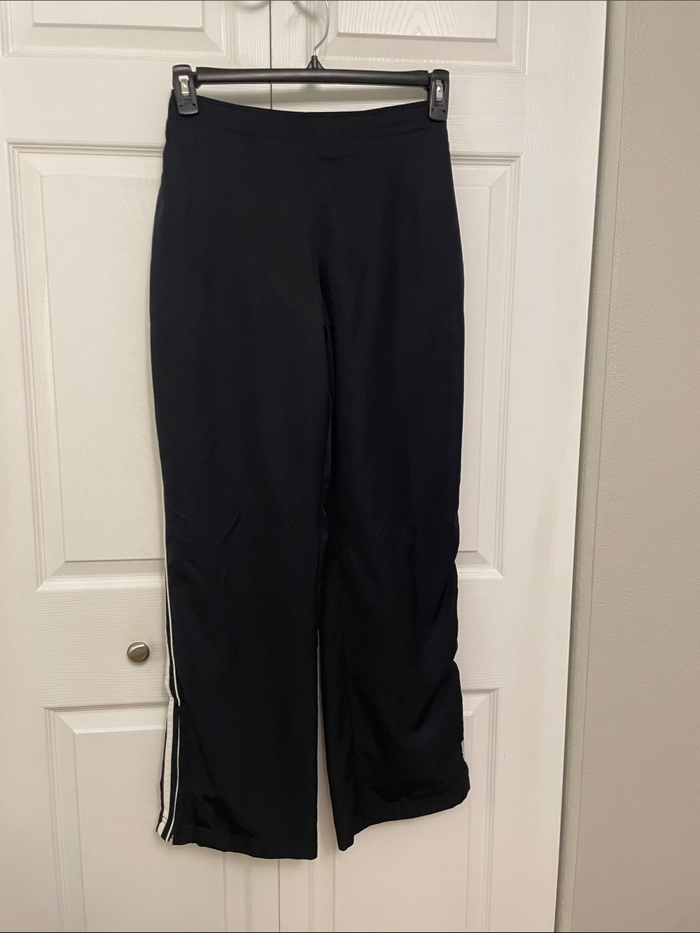 Reebok Small Women’s Black Athletic Track Pants Joggers Lined With Pockets